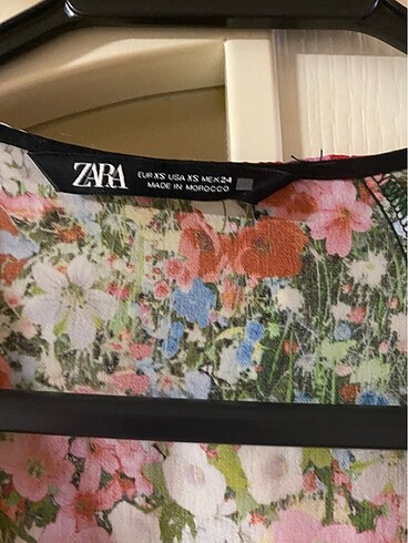 xs Beden Zara çiçekli elbise