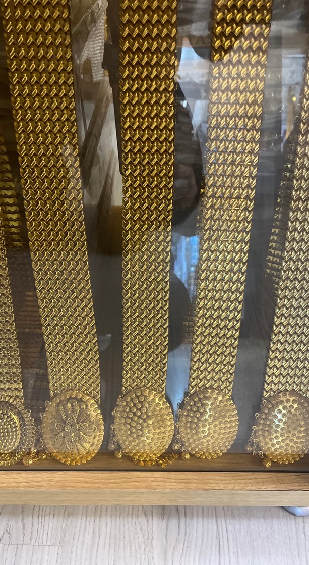 Zincir Detaylı Altın Renk Kadın Kemer - Görsel 2