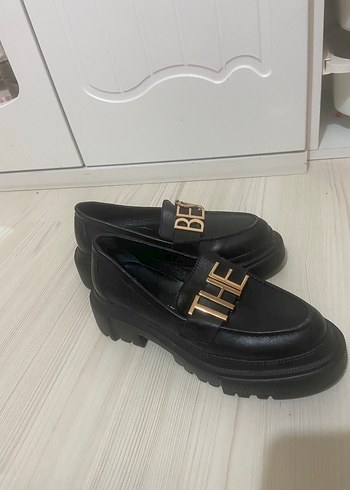 Diğer Siyah Parlak Tokalı Kadın Loafer