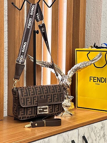 Diğer Fendi çanta