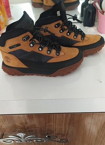 Timberland Timberland bot