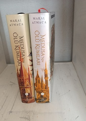 Maral Atmaca - Medusa'nın Ölü Kumları 1 & 2