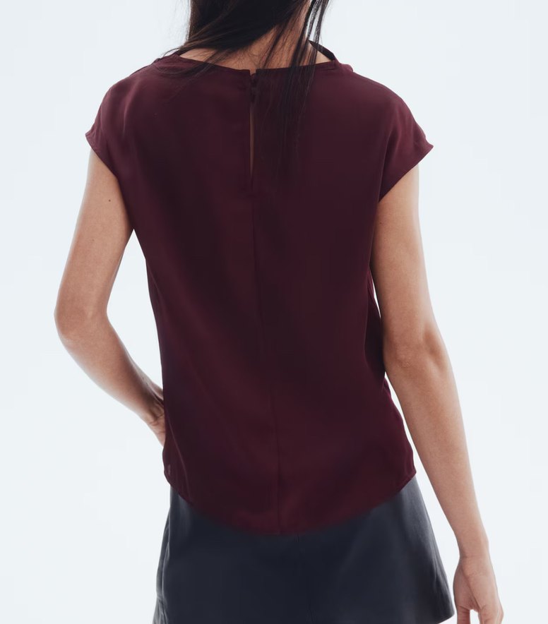 Bordo Yüksek Yakalı Drapeli Saten Bluz - Görsel 4