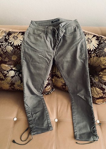 Haki Bağcıklı Düğmeli Midi Denim Pantolon