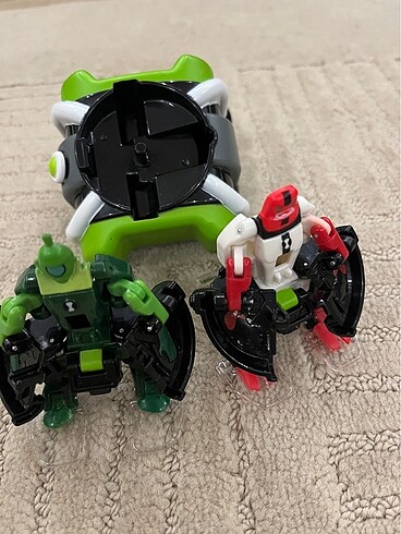 Ben10 saatli oyuncak iki dönüştürülebilir oyuncağı ile