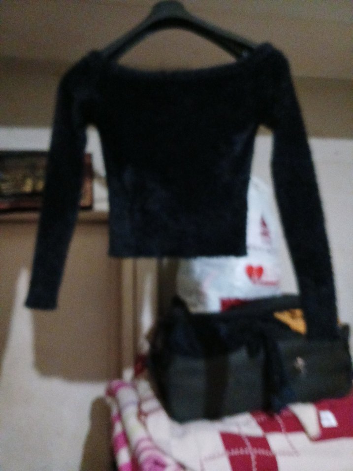 H&M  M BEDEN OMUZ Detaylı Siyah  Mini Bluz KAZAK - Görsel 2