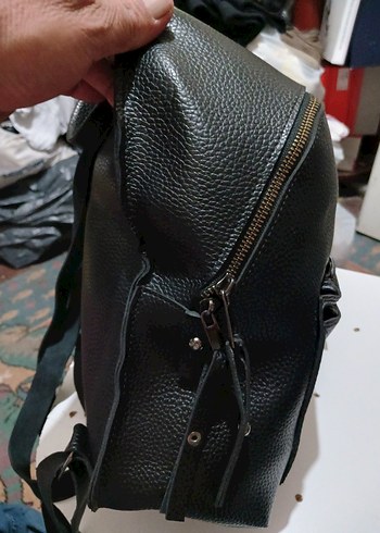 Kadın Siyah Deri Fermuarlı Sırt Çantası - Görsel 7