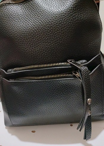 Kadın Siyah Deri Fermuarlı Sırt Çantası - Görsel 2