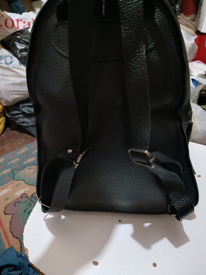 Kadın Siyah Deri Fermuarlı Sırt Çantası - Görsel 4