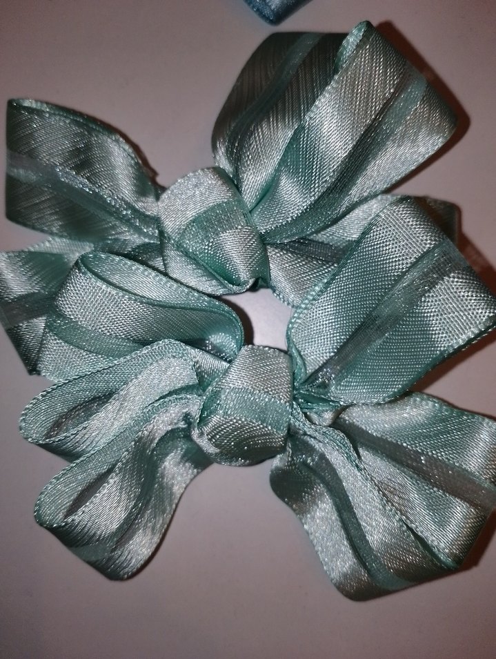 Bohem Tarzında Gri Fiyonk Saç Tokaları - Görsel 2