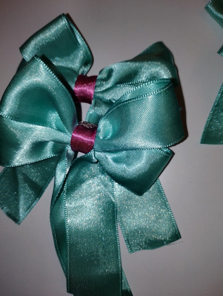 Bohem Tarzında Gri Fiyonk Saç Tokaları - Görsel 3