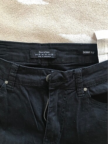 m Beden Bershka kadın pantolon