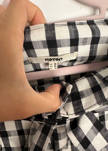 Koton Kemerli Beyaz Siyah Kareli Şort