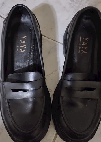 YAYA Siyah Deri Topuklu Kadın Loafer