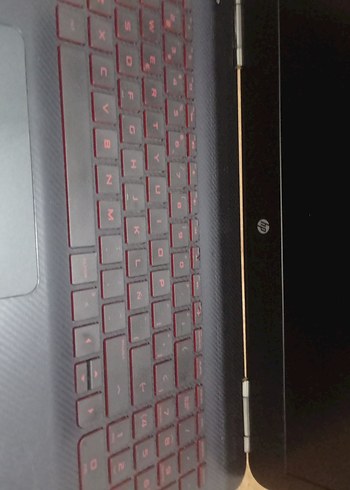 Hp Kırmızı klavyeli HP dizüstü bilgisayar