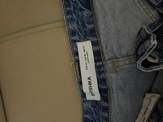 42 Beden mavi Renk BERSHKA jean