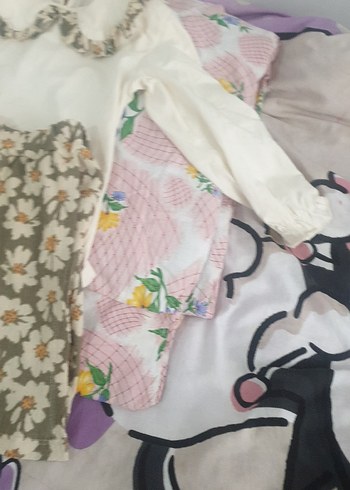 Çiçek Desenli Fırfırlı Beyaz kız çocuk Takımı - Görsel 3