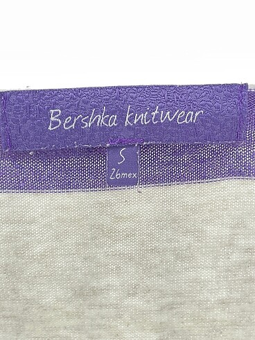 s Beden çeşitli Renk Bershka Bluz %70 İndirimli.