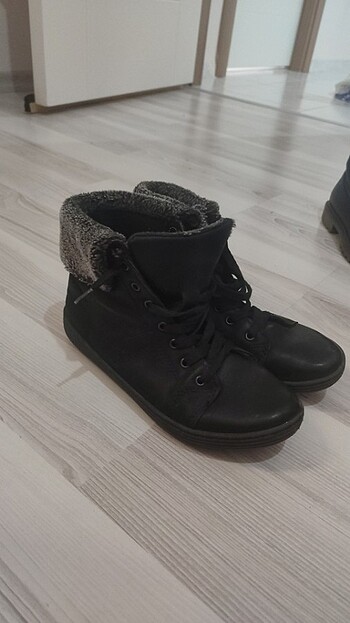 Kız çocuk bot sorunsuz - Görsel 3