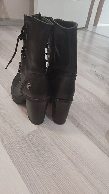 Topuklu kadın bot, fermuarlı - Görsel 3