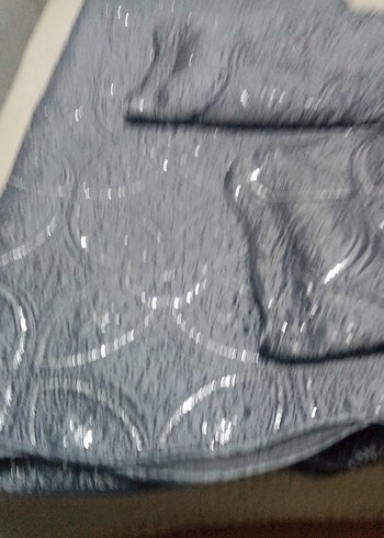 Beden Gri Nakışlı Yatak Örtüsü
