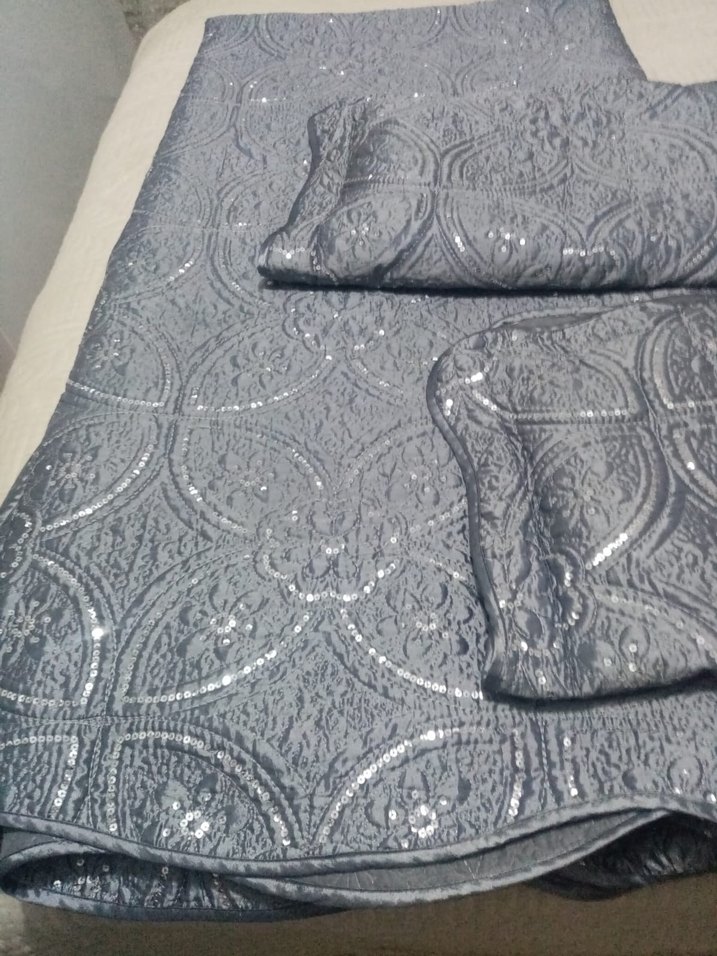 Gri Nakışlı Yatak Örtüsü - Görsel 4