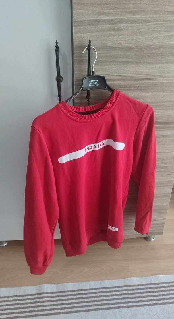 Kırmızı Prada Sweatshirt, Uzun Kollu, Salaş Kesim - Görsel 4