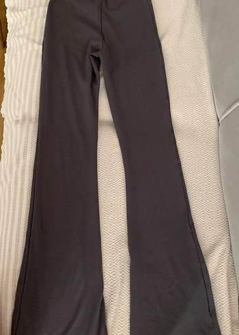 Bershka Kadın İspanyol Paça Pantolon