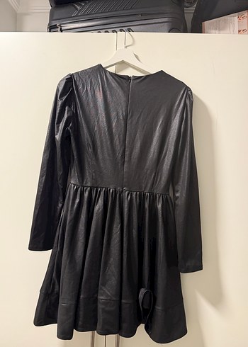 Drapeli V Yakalı Siyah Midi Elbise - Görsel 3