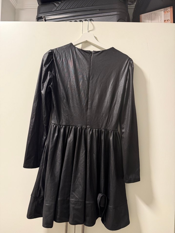 Drapeli V Yakalı Siyah Midi Elbise - Görsel 3