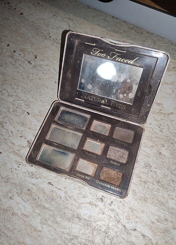 Too Faced Far paleti 