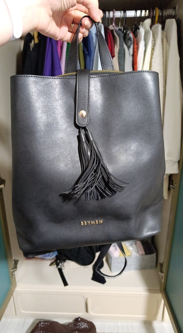 Püsküllü Siyah Deri Kadın Sırt Çantası - Görsel 5