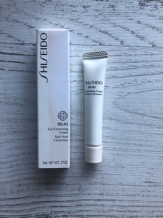 Shiseido göz kremi (5ml)+ Ahava vücut yağı