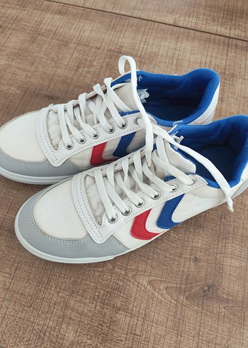 Gri Detaylı Beyaz Kadın Spor Ayakkabı - Görsel 2