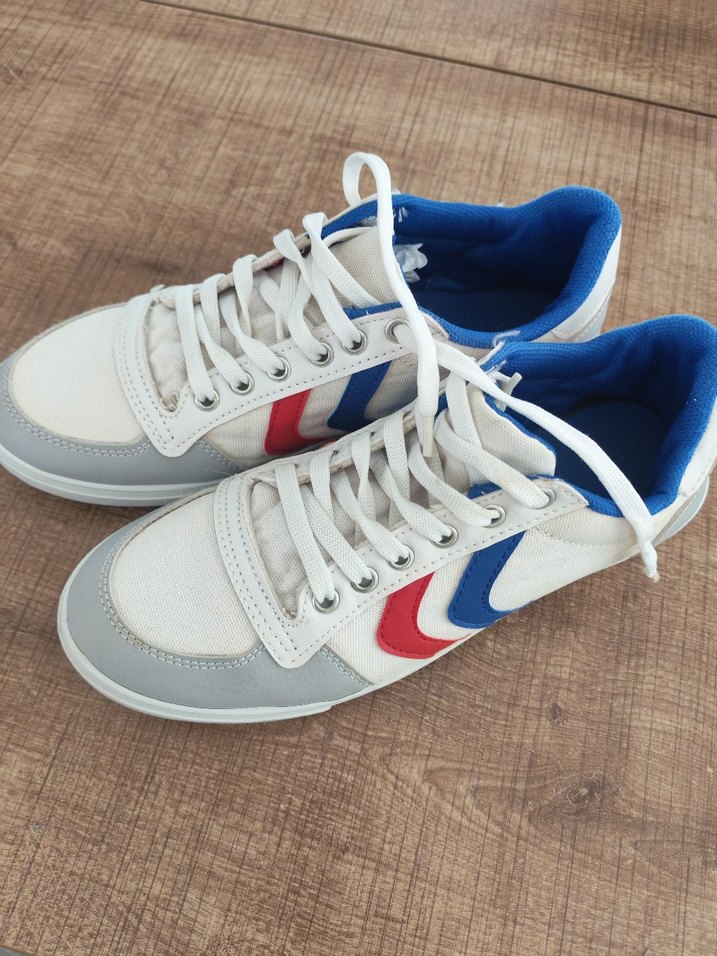 Gri Detaylı Beyaz Kadın Spor Ayakkabı - Görsel 2