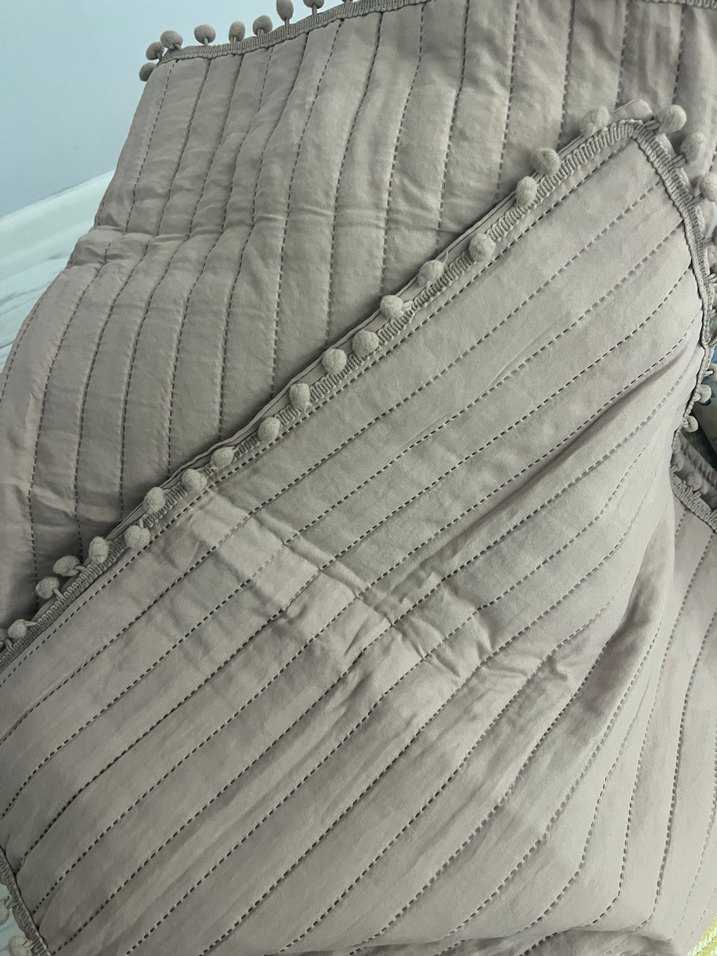 Tek kişilik ponponlu yatak örtüsü - Görsel 2