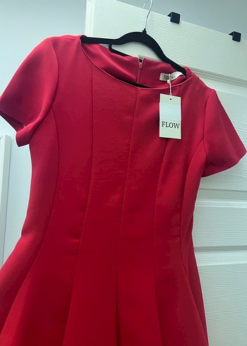 Kısa Kollu Kırmızı Midi Elbise - Görsel 3