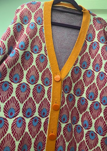 Desenli, Düğmeli Kadın Hırka - Görsel 2