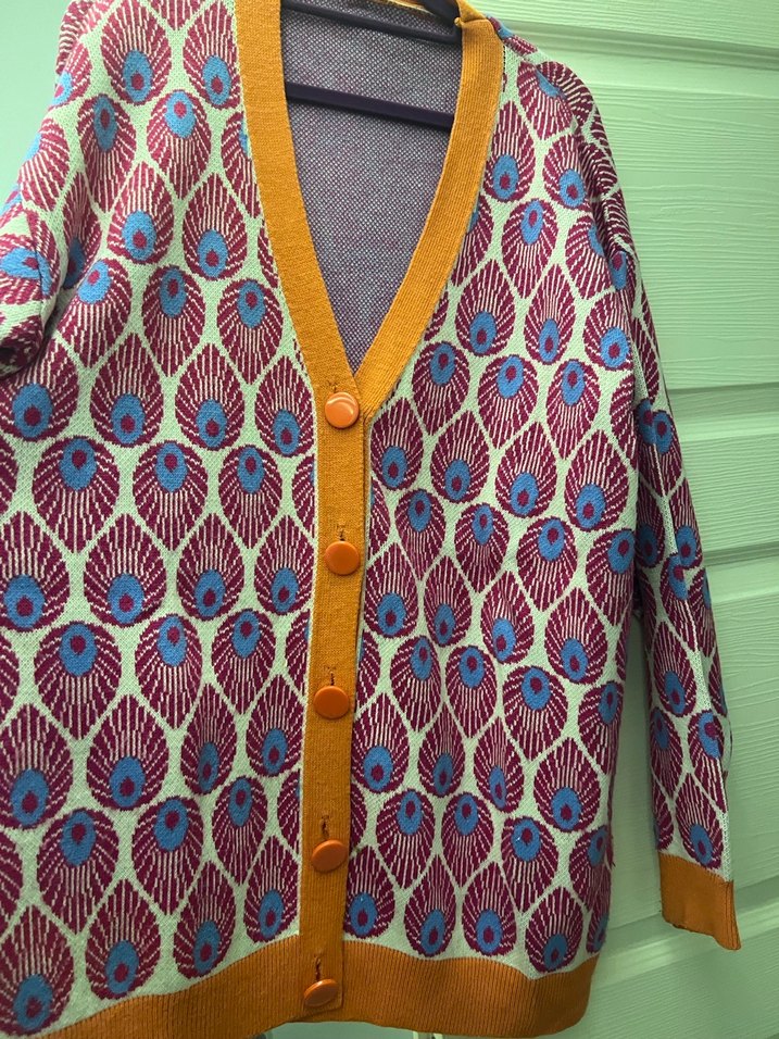 Desenli, Düğmeli Kadın Hırka - Görsel 3