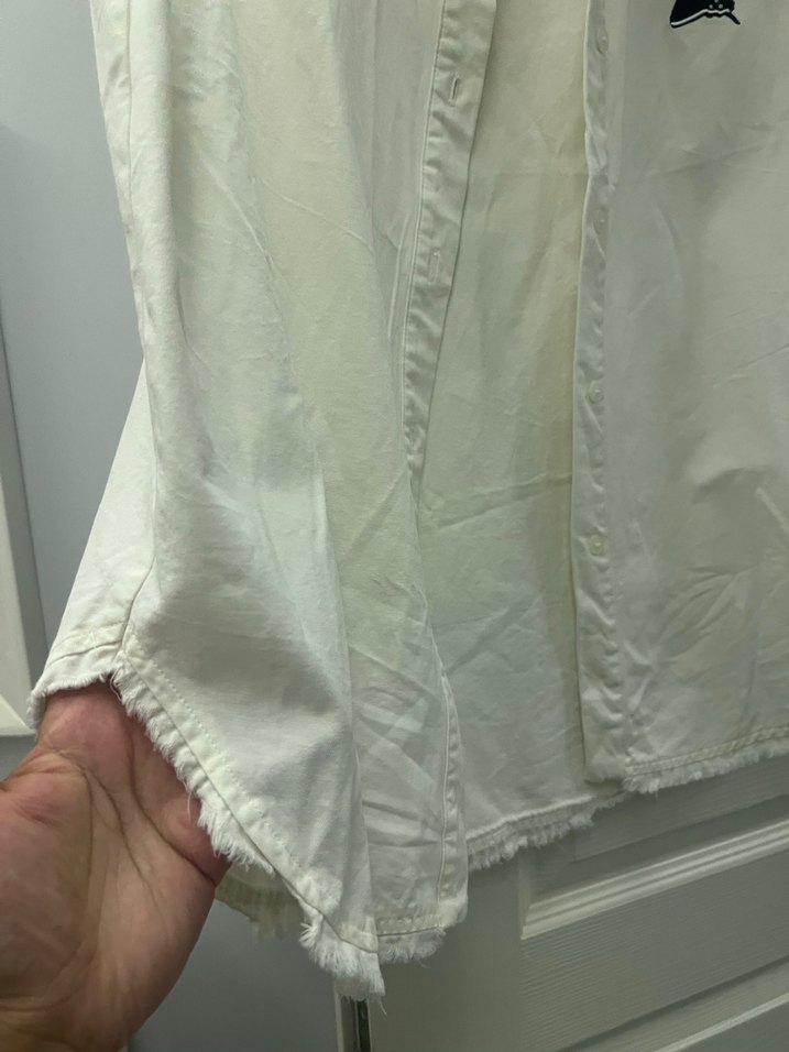 Düğmeli Beyaz Kolsuz Pamuk Gömlek - Görsel 5