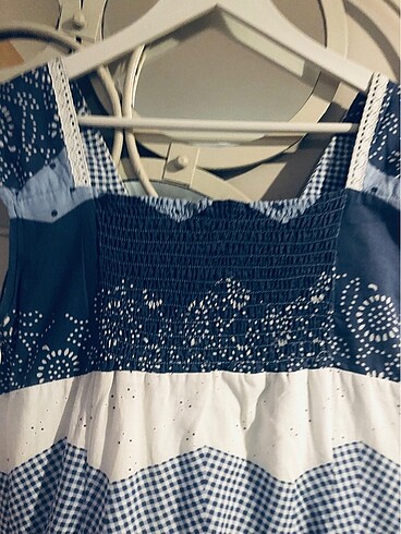 Fırfırlı fisto detaylı çok güzel bir elbise - Görsel 6