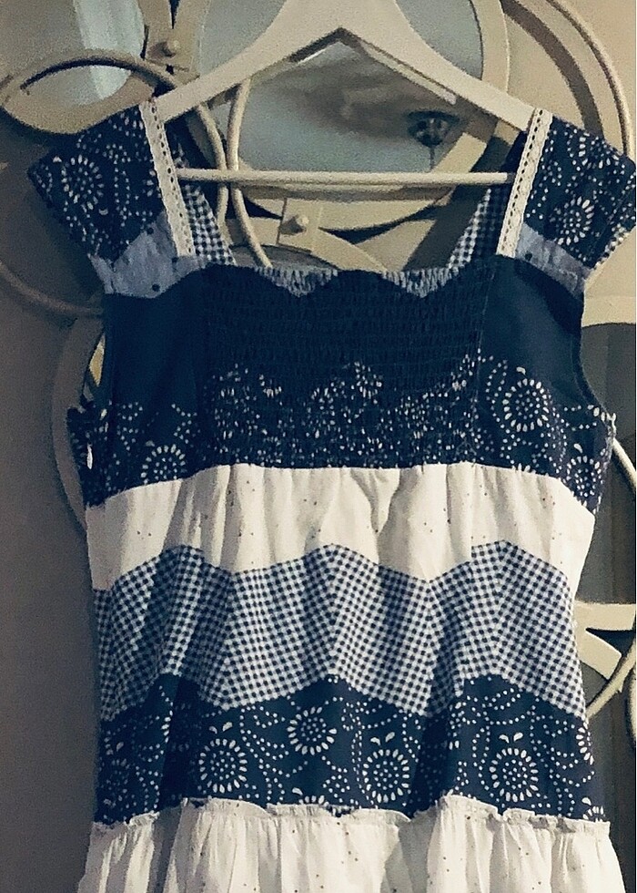 Fırfırlı fisto detaylı çok güzel bir elbise - Görsel 5