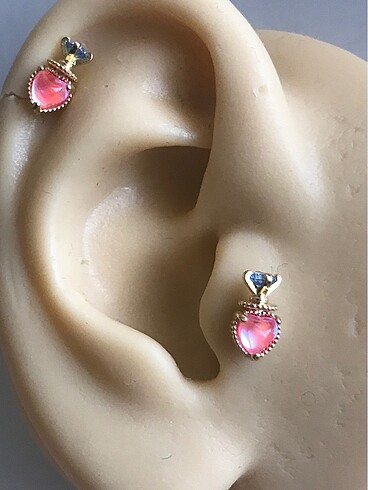 Kalpli Taş Gold Helix/Tragus Piercing