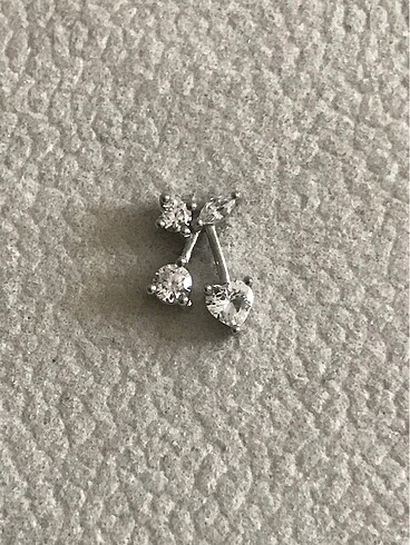 Diğer Kirazlı Taşlı Gümüş Helix/Tragus Piercing