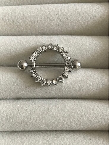 Diğer Daire Yapraklı Göğüs Piercing