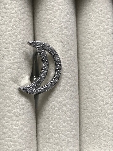 Diğer Ay Göbek Piercing