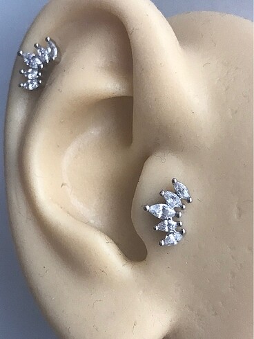 Lotus Taşlı Gümüş Helix/Tragus Piercing