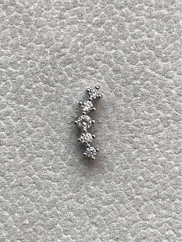Diğer Sıralı Taşlı Gümüş Helix/Tragus Piercing
