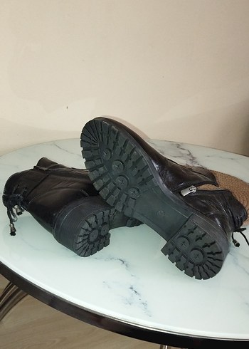 Deri Kadın Bot - Görsel 4