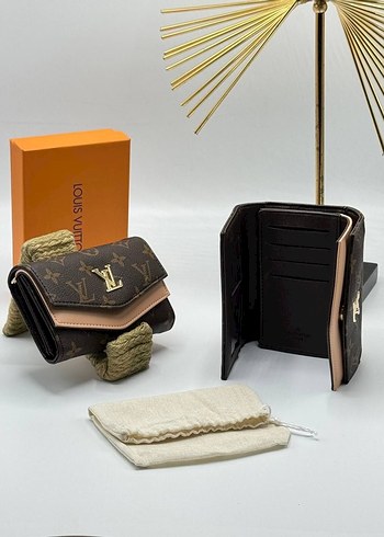 LOUIS VUITTON
GUESS DOUBLE COVER CÜZDAN - Görsel 5